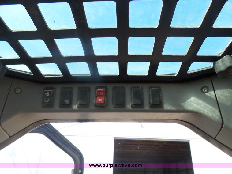 image for item L7287 2002 Bobcat S250 Turbo skid steer