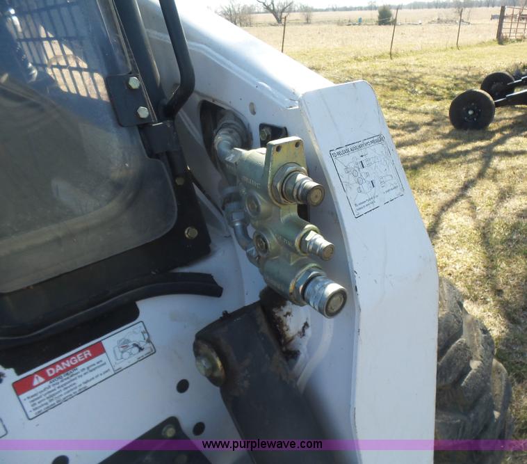 image for item L7287 2002 Bobcat S250 Turbo skid steer
