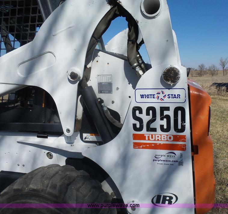 image for item L7287 2002 Bobcat S250 Turbo skid steer