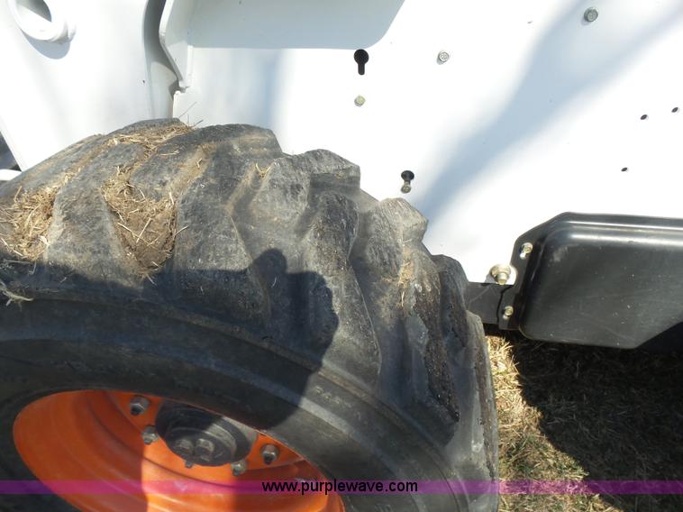 image for item L7287 2002 Bobcat S250 Turbo skid steer