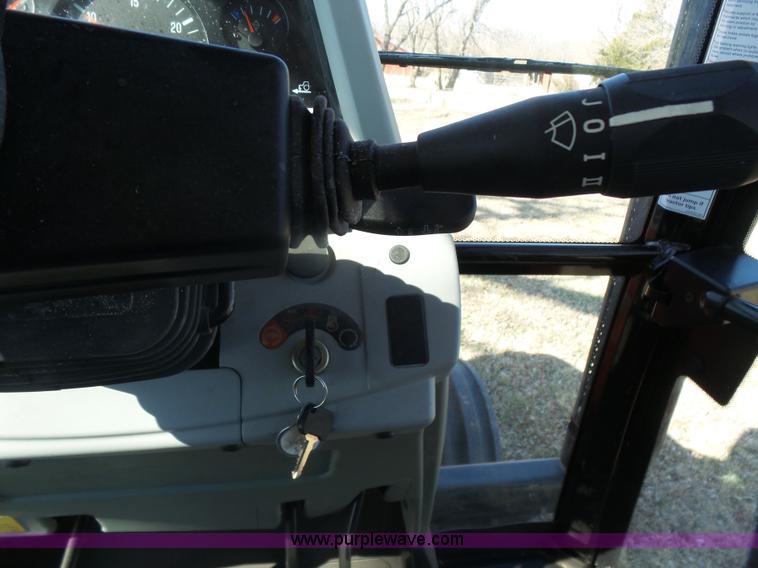 image for item L7291 2004 Massey-Ferguson 5455 tractor