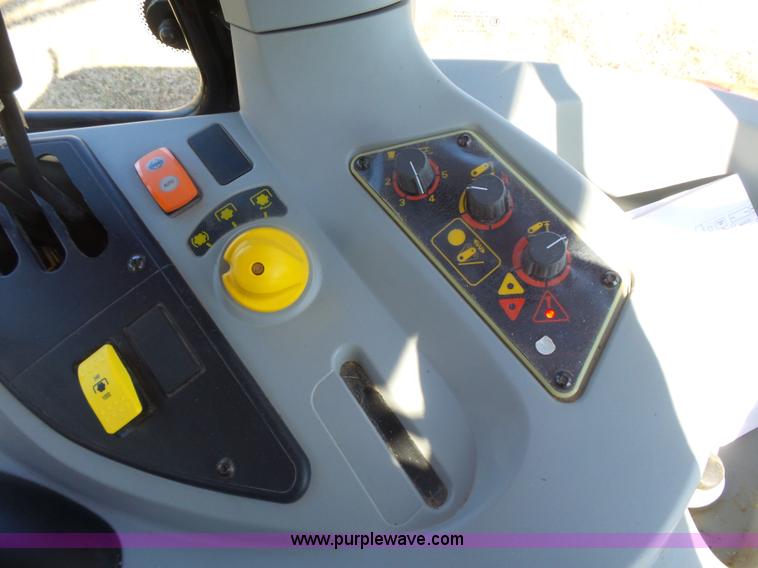 image for item L7291 2004 Massey-Ferguson 5455 tractor