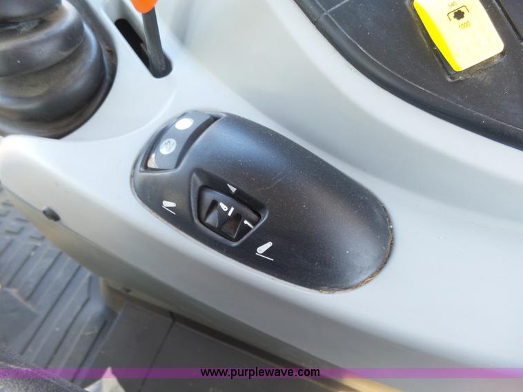 image for item L7291 2004 Massey-Ferguson 5455 tractor