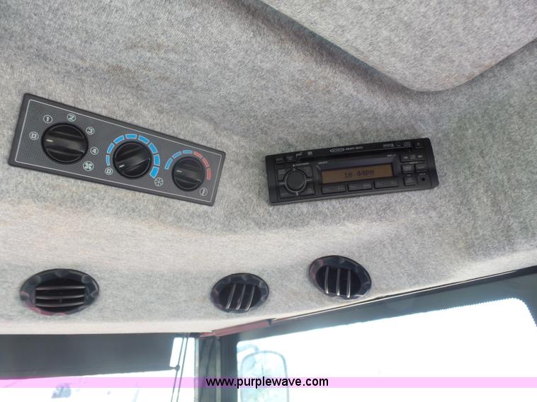 image for item L7291 2004 Massey-Ferguson 5455 tractor