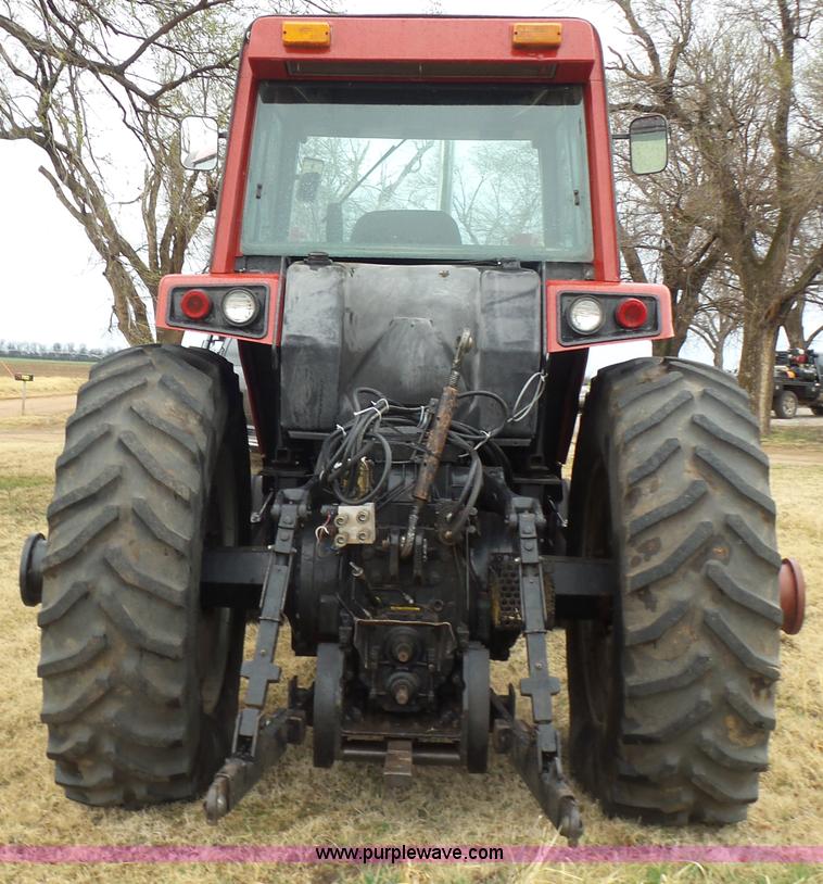 image for item L7300 1982 International 5088 tractor