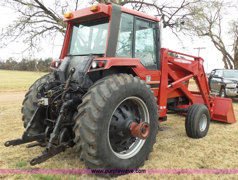 image for item L7300 1982 International 5088 tractor