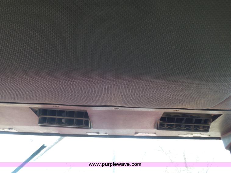 image for item L7300 1982 International 5088 tractor