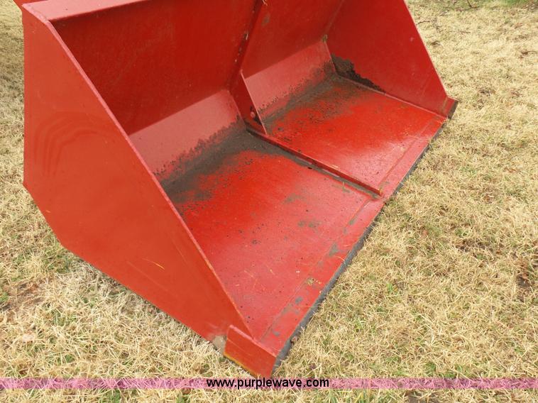 image for item L7300 1982 International 5088 tractor