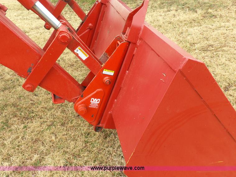 image for item L7300 1982 International 5088 tractor