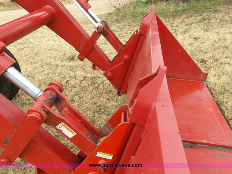 image for item L7300 1982 International 5088 tractor