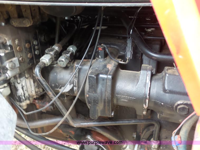 image for item L7300 1982 International 5088 tractor