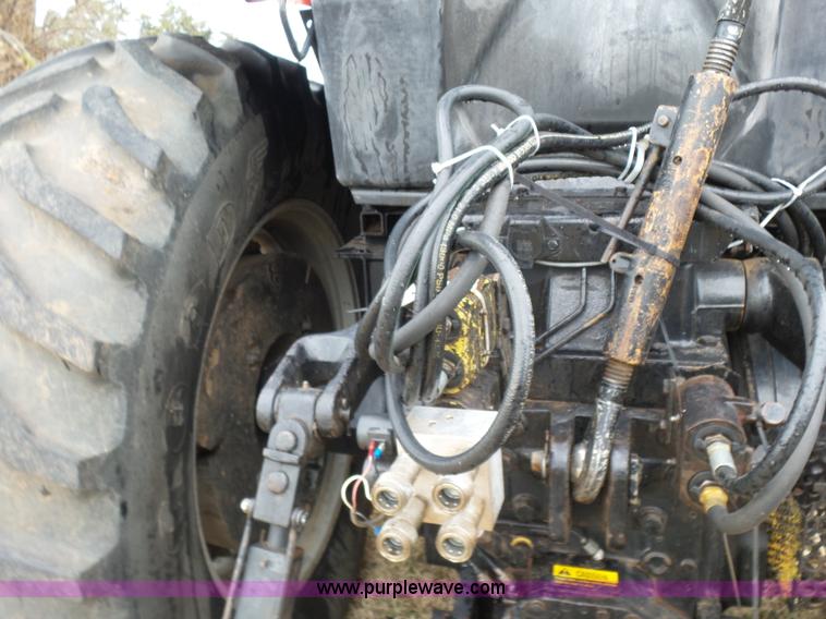 image for item L7300 1982 International 5088 tractor