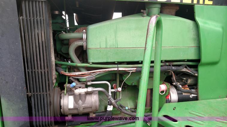 image for item L7315 1993 John Deere 4960 MFWD tractor