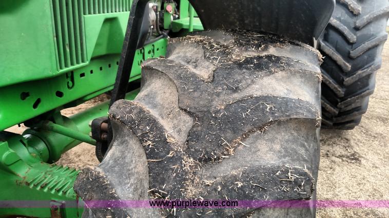 image for item L7315 1993 John Deere 4960 MFWD tractor