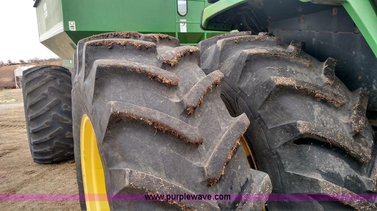 image for item L7315 1993 John Deere 4960 MFWD tractor