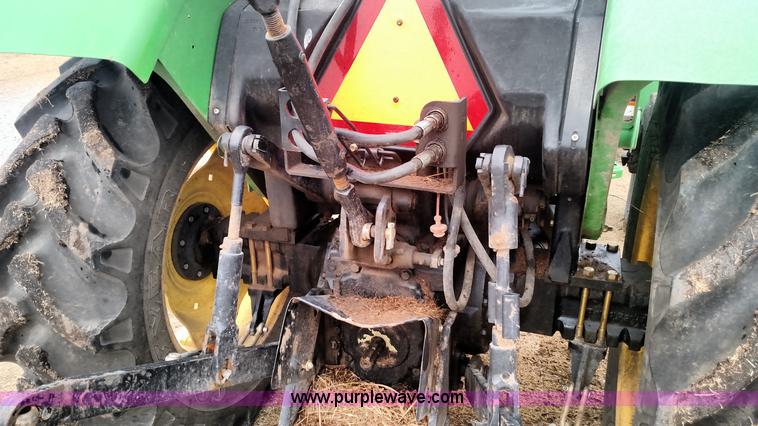 image for item L7317 2005 John Deere 5103 tractor