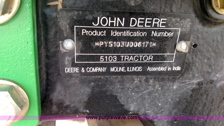 image for item L7317 2005 John Deere 5103 tractor
