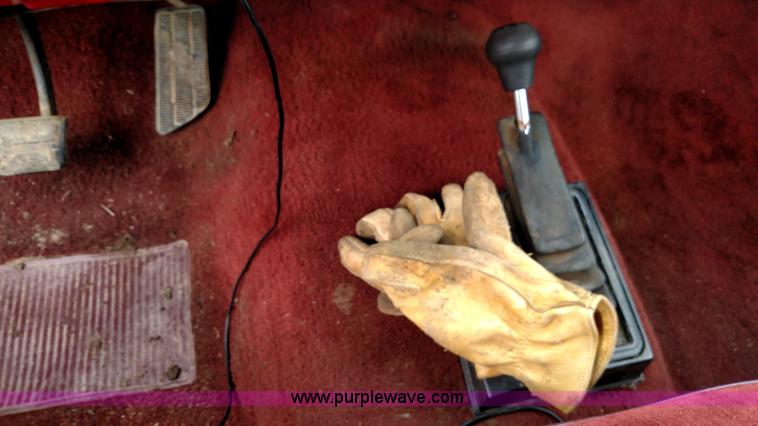 image for item L7318 1984 Chevrolet Silverado C10 flatbed pickup truck