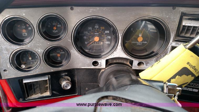 image for item L7318 1984 Chevrolet Silverado C10 flatbed pickup truck