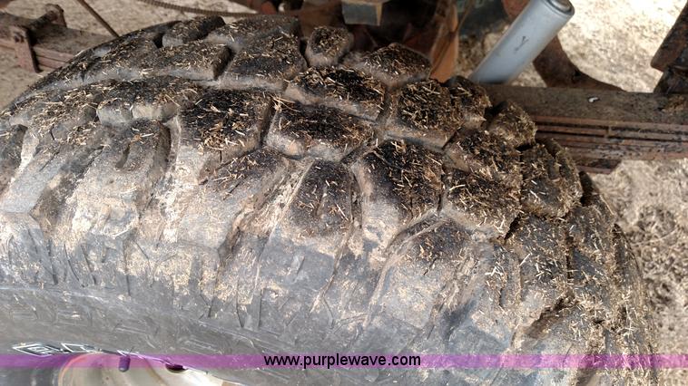 image for item L7318 1984 Chevrolet Silverado C10 flatbed pickup truck