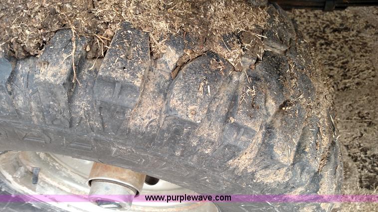 image for item L7318 1984 Chevrolet Silverado C10 flatbed pickup truck