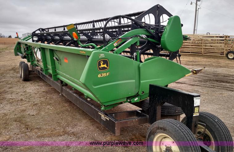 image for item L7319 2010 John Deere 635F HydraFlex platform head