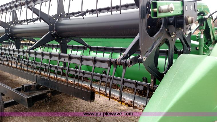 image for item L7319 2010 John Deere 635F HydraFlex platform head