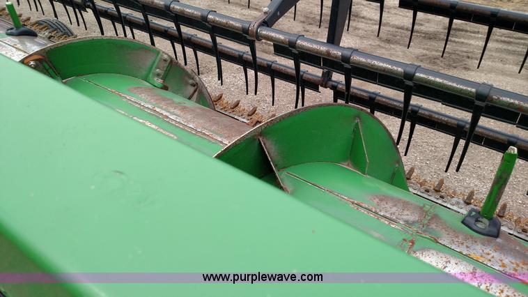 image for item L7319 2010 John Deere 635F HydraFlex platform head