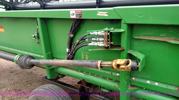 image for item L7319 2010 John Deere 635F HydraFlex platform head