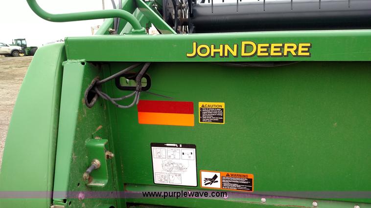 image for item L7319 2010 John Deere 635F HydraFlex platform head