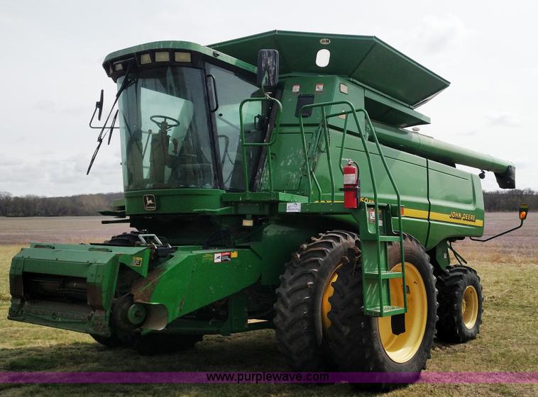 image for item L7332 2001 John Deere 9650 STS combine