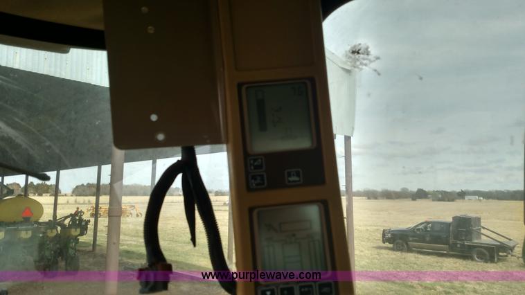 image for item L7332 2001 John Deere 9650 STS combine