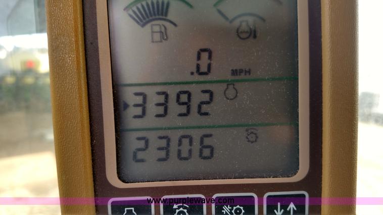 image for item L7332 2001 John Deere 9650 STS combine