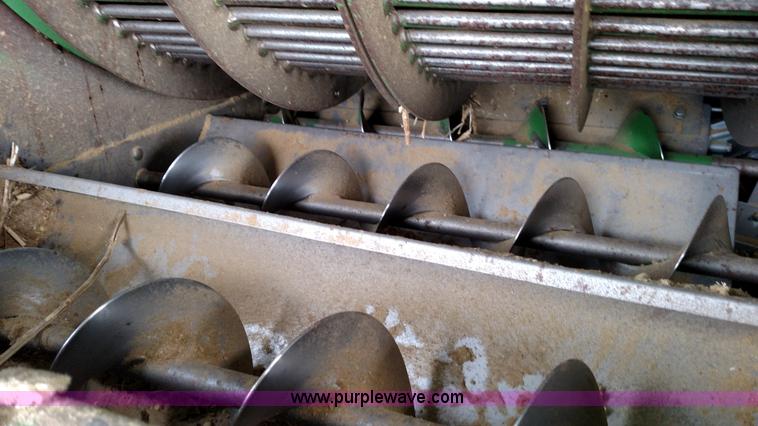 image for item L7332 2001 John Deere 9650 STS combine