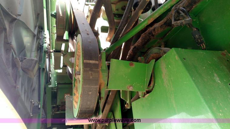 image for item L7332 2001 John Deere 9650 STS combine