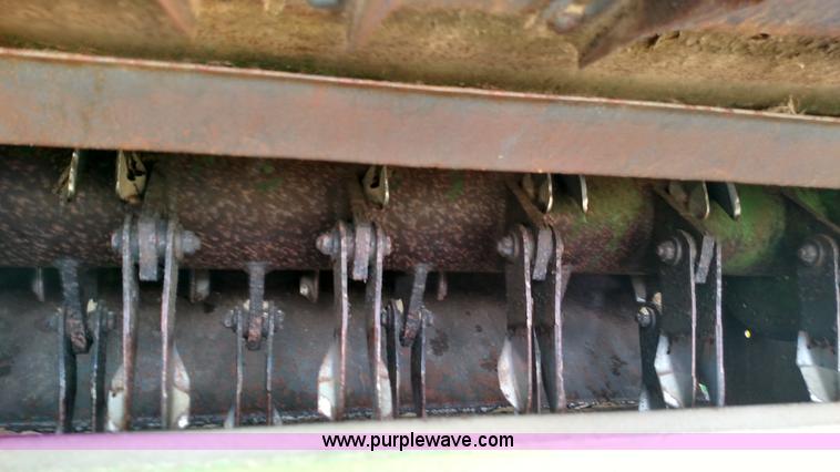 image for item L7332 2001 John Deere 9650 STS combine