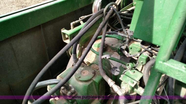 image for item L7332 2001 John Deere 9650 STS combine