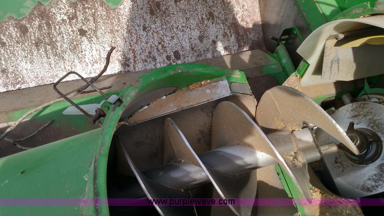 image for item L7332 2001 John Deere 9650 STS combine