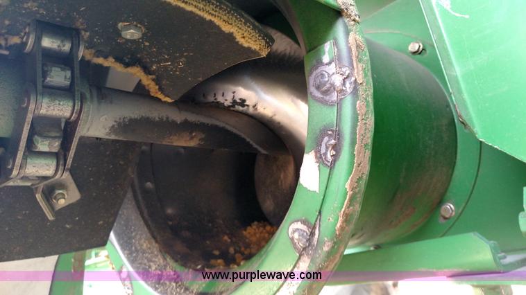 image for item L7332 2001 John Deere 9650 STS combine