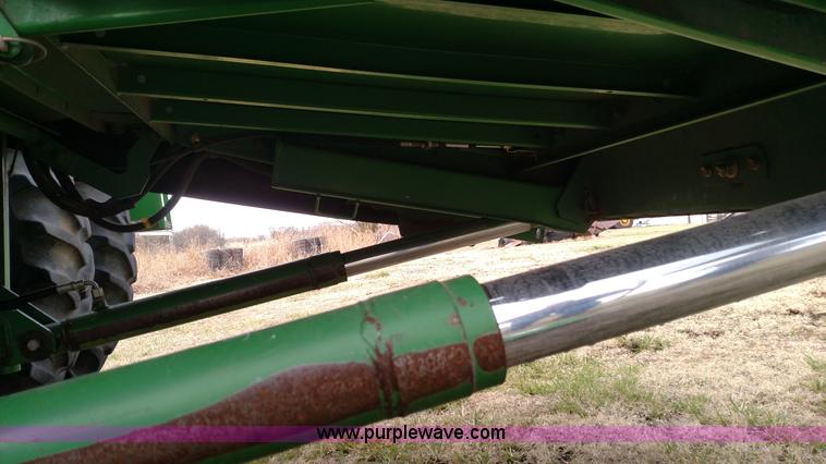 image for item L7332 2001 John Deere 9650 STS combine