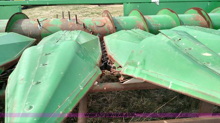 image for item L7333 John Deere 853 row head