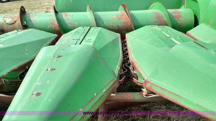 image for item L7333 John Deere 853 row head