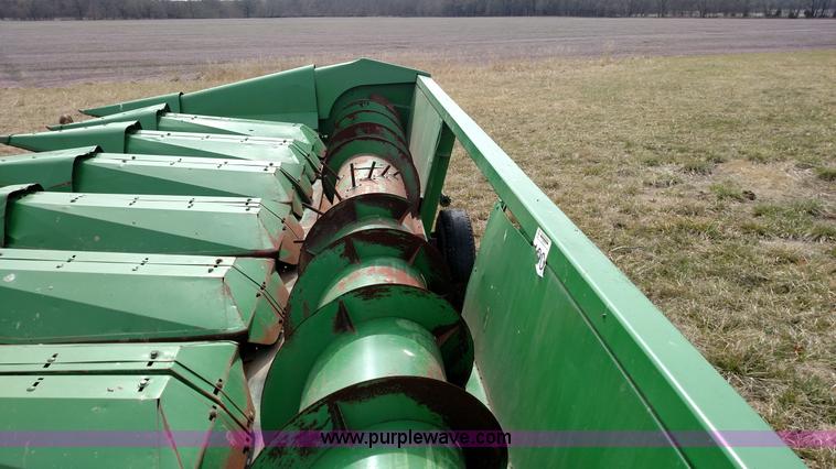 image for item L7333 John Deere 853 row head