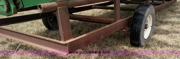 image for item L7333 John Deere 853 row head