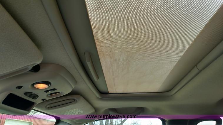 image for item L7336 2006 Chevrolet Silverado 1500 Crew Cab pickup truck