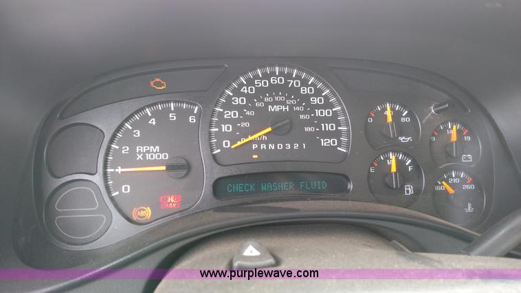 image for item L7336 2006 Chevrolet Silverado 1500 Crew Cab pickup truck