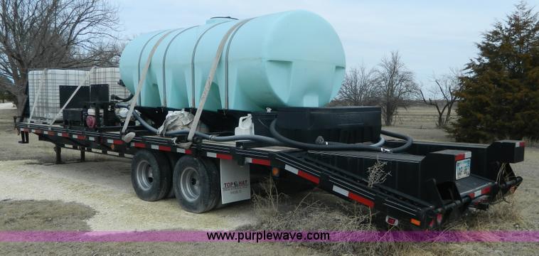 image for item L7341 2004 Top Hat equipment trailer