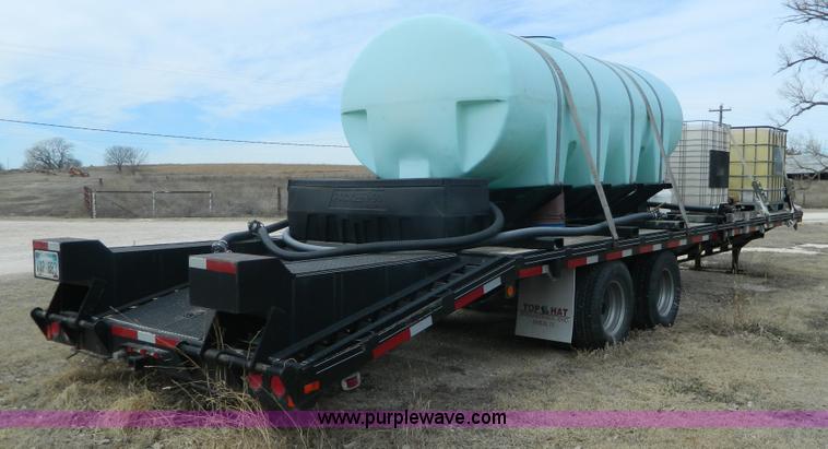 image for item L7341 2004 Top Hat equipment trailer