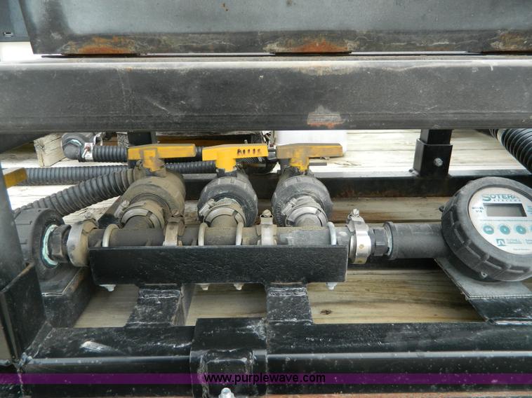 image for item L7341 2004 Top Hat equipment trailer