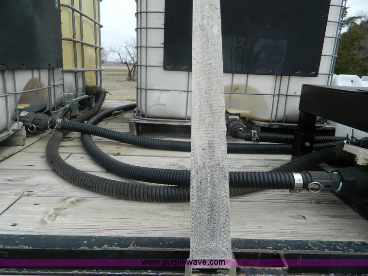 image for item L7341 2004 Top Hat equipment trailer